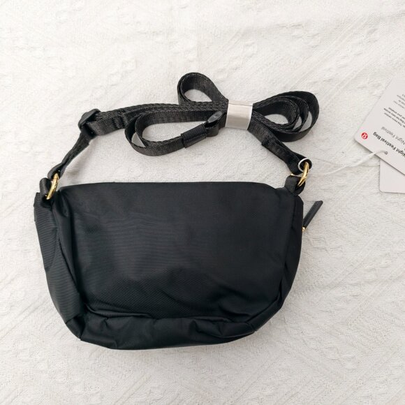 🏄🏻‍♀️Lululemon All Night Festival Bag 2L - Black Compact Crossbody - Picture 3 of 8